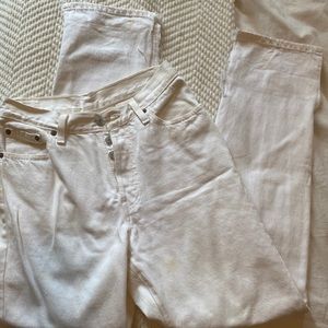 RARE Vintage Levi 501 in white, EUC with split hem